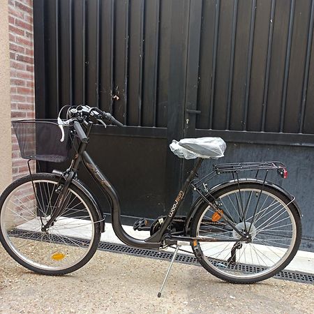 Tres Beau Studio Climatisation, Trois Etoiles, Parking A Velo, Velos En Option, Parking Prive Jardin Montargis Exterior foto